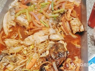 鸣记脆皮烤鱼——解锁口味新境界！