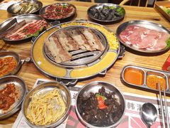 -青瓦炭韩潮烤肉(花园道店)