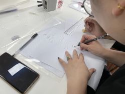 -小乐化妆美甲半永久培训学校