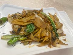 -蔼若春.传承三十年云南菜(金碧公园店)