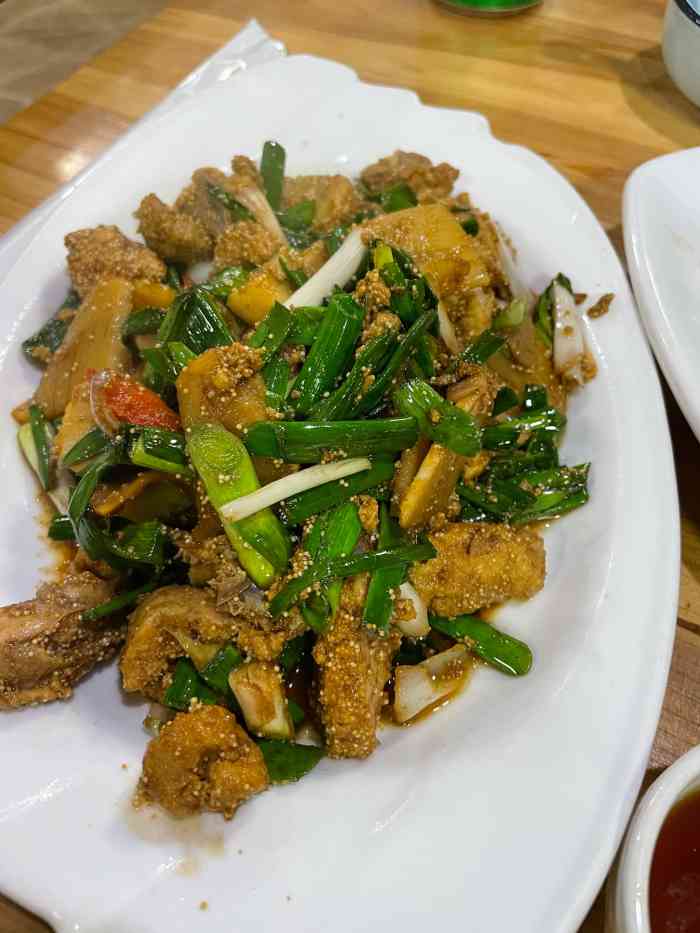 咸祥下饭-"临时组织起来的好友聚餐,到处都订不到位置.