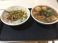 干捞螺狮粉-西环肥仔螺蛳粉(南宁第一分店)