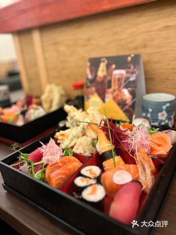 在leeds吃的刺身盒子
