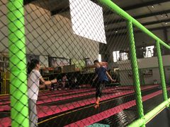 -反弹空间蹦床主题乐园