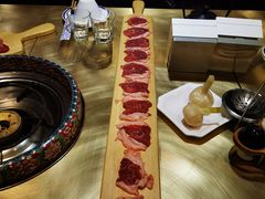 手切鲜羊上脑一米板-羊大爷涮肉(亮马桥店)