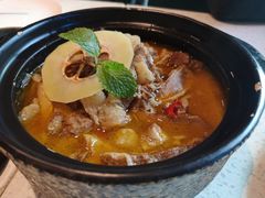 酸木瓜炖牛腩-半山腰·云南菜(侨福芳草地店)