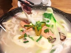 砂鍋米線-渝人码头 川菜店 Chungking Szechuan Cuisine