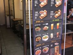 -荀记肉夹馍(三八家乐福店)