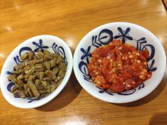 -霸蛮湖南菜·牛肉粉(荣京西街店)