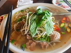 -大头虾越式风味餐厅(光明广场店)