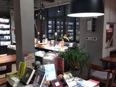 -阅西安新华书店(翠华南路店)