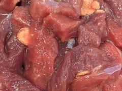 新鲜又大块的牛肉-蜀皇·菌汤鲜黄牛肉汤锅(宽窄巷子店)