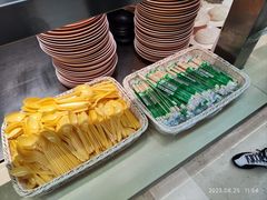 餐具摆设-辽宁省博物馆观众餐厅