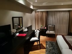 -曼谷湄南河畔华美达广场酒店