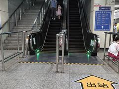 -陆家浜路(地铁站)