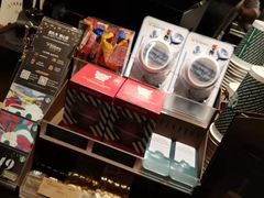 -星巴克(杭州湖滨银泰E区店)