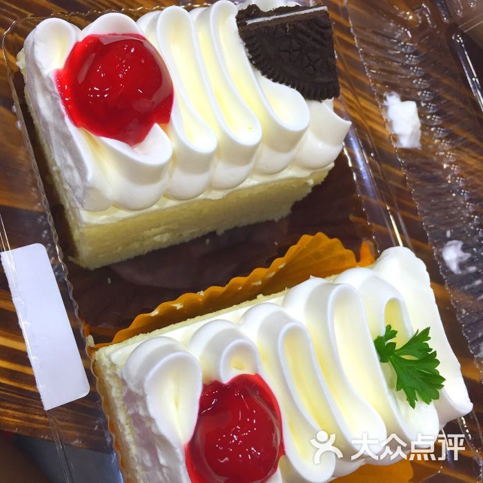 红跑车蛋糕世界(湖北路店)的点评