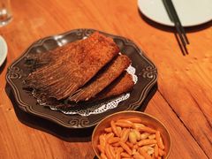 秘制炸鱼尾-阿里家Miss Ali·烤肉酒馆by MIG