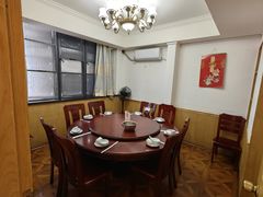-鲁哥饭店(北正街店)