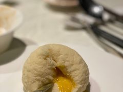 脆皮流沙包-皇朝会.经典传统粤菜(外滩店)