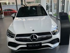 -上海星瀚奔驰4S店(红柳路店)