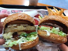 -The Habit Burger Grill 哈比特汉堡(复兴soho店)