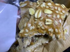 -红宝石·鲜奶小方·海派西点房(南丹店)