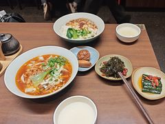 -顺溜·手工刀削面·黑金店(铜锣湾店)
