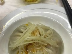 蟹粉汤包-殷记大酒店