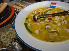 QQ酸汤鱼-蜜桃餐厅·伴山(湖滨商业街店)