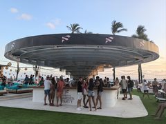 -FINNS Beach Club