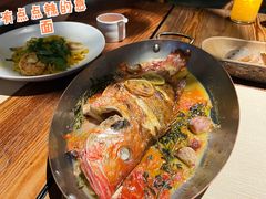 木炭烤整条精选海鱼-Mercato莫卡多露台餐厅与酒吧(K11店)