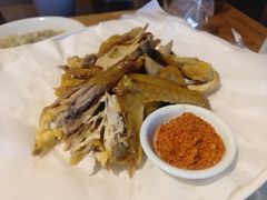 头上红煨盐鸡-头上红煨盐鸡·非遗院子餐厅