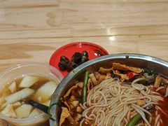 -柳州肥姨妈大骨螺蛳粉(老闵行店)