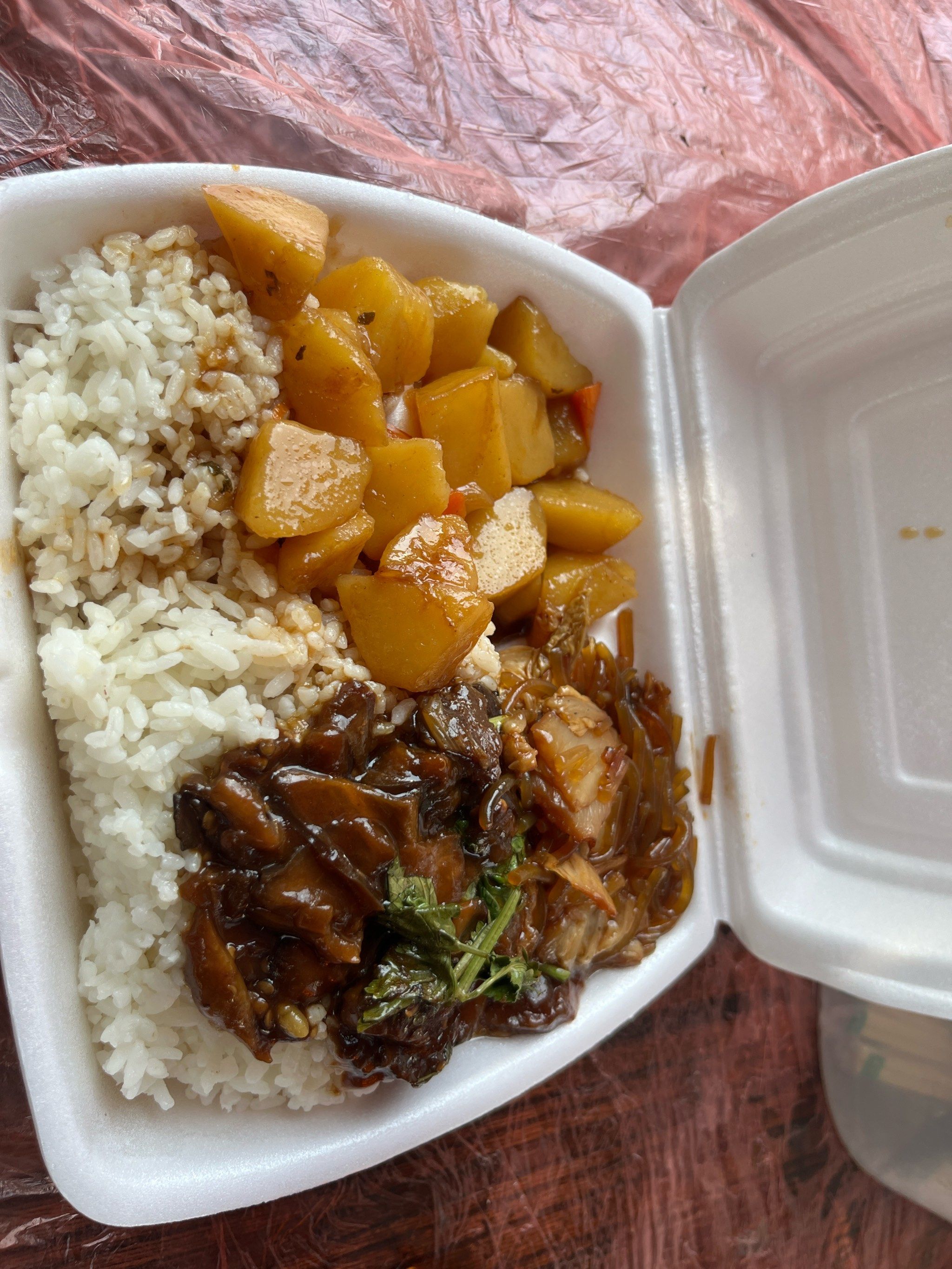 10块钱一份的盒饭