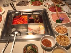-海底捞火锅鲜切牛肉主题店(长寿路店)