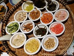 -包整·丝娃娃(一览甲秀楼风景店)