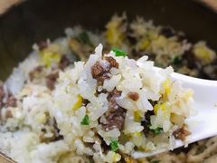 窝蛋牛肉饼煲仔饭-红星光发煲仔饭(文海店)
