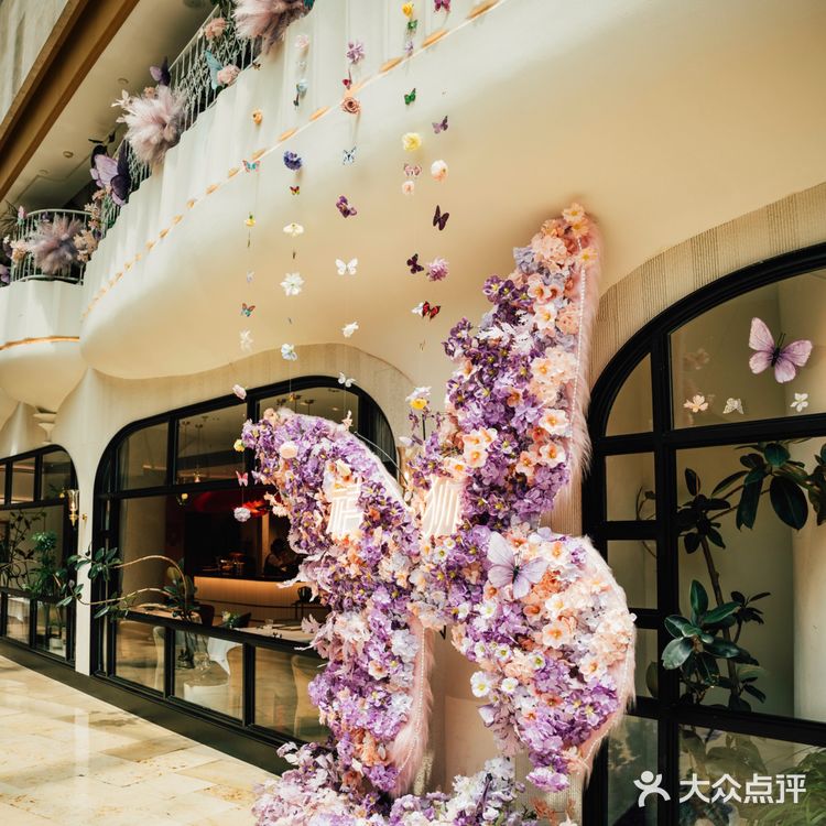 在德基！!存一下💕南京520约会氛围漂亮饭