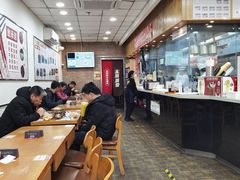 -南城香·饭香串香馄饨香(青年路店)