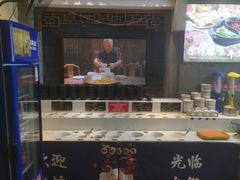 -沸炉重庆老火锅(军事博物馆店)