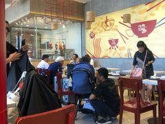 大堂-百事佳烧鸭牛腩(上海虹桥站店)