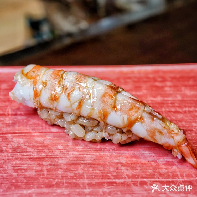这家店的日料也太正宗了吧，氛围感好棒！