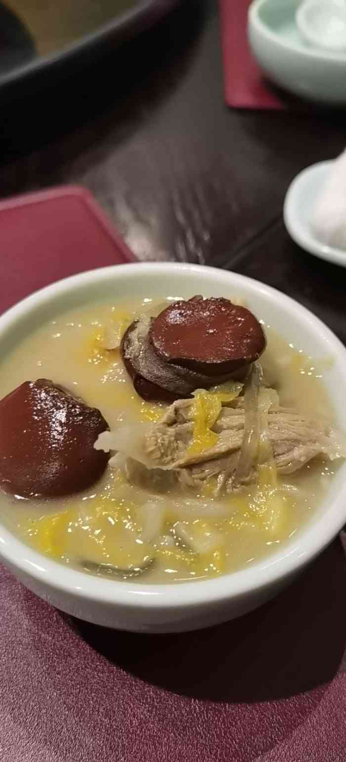 铭家小院私家菜(燕岭路店)-"人气很高的一家私家菜 环境还可以 带孩子