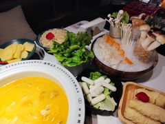 -领鲜天下·焗海鲜·花胶鸡(天目里店)