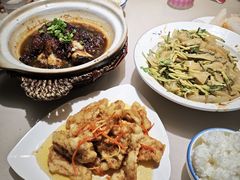 -老码头黑皮肘子锅包肉(赣水路店)