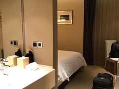 -上海中航虹桥机场泊悦酒店