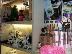 -花言草语鲜花店(灵山路店)