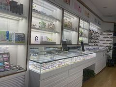 -翰佐蔡司小乐圆·依视路星趣控·暴龙眼镜折扣店