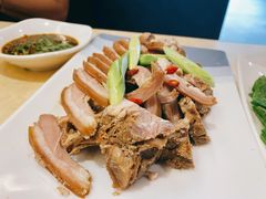 -墨脱石锅椰子鸡•香草鸭•东山羊(大东海店)